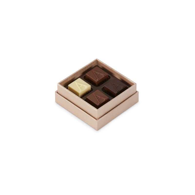 Confezione regalo con praline e te